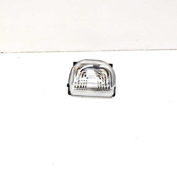 A9109064700 - MB Sprinter W910 Indicator Front Left in Mirror A9109064700 NEW