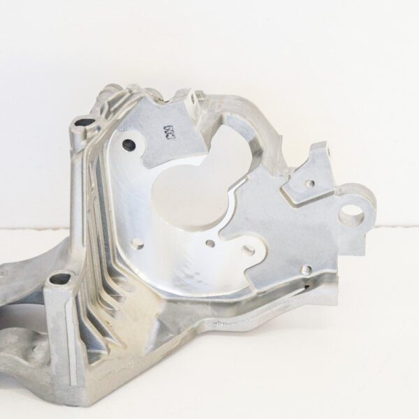 04L903141B - NEW AUDI Q5 8R ALTERNATOR A/C COMPRESSOR 04L903141B 2.0 DIESEL ORIGINAL