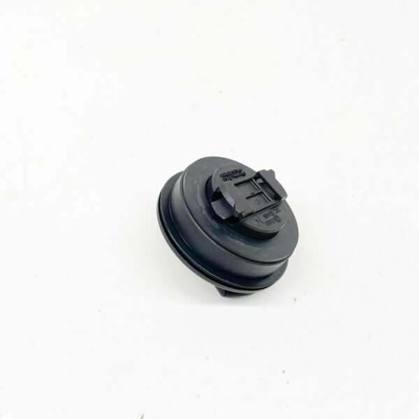 06C103485N - NEW AUDI A3 8P OIL CAP 06C103485N ORIGINAL