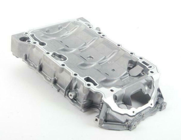 06J103603BD - NEW VOLKSWAGEN BEETLE A5 ENGINE UPPER OIL PAN 06J103603BD ORIGINAL