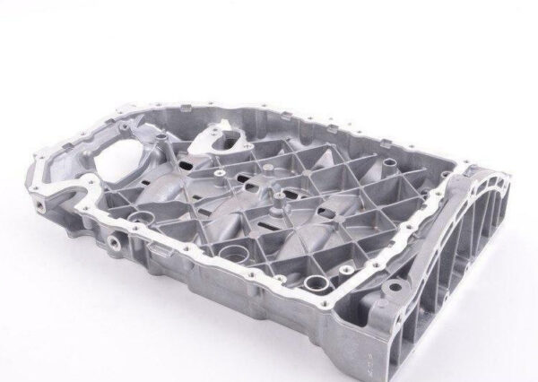 06J103603BD - NEW VOLKSWAGEN BEETLE A5 ENGINE UPPER OIL PAN 06J103603BD ORIGINAL