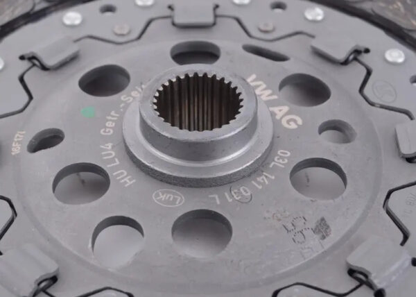 06K141015F - NEW AUDI A3 8V CLUTCH KIT 06K141015F ORIGINAL