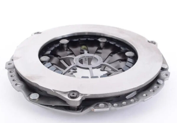 06K141015F - NEW AUDI A3 8V CLUTCH KIT 06K141015F ORIGINAL