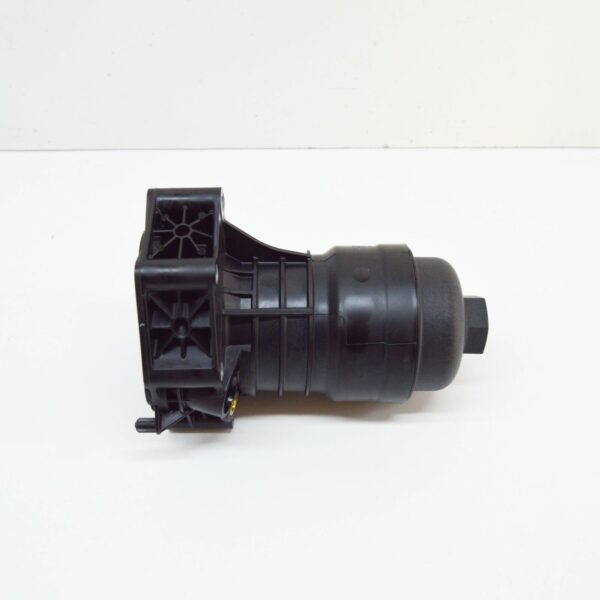 06M115401L - NEW AUDI A4 AVANT B9 ENGINE OIL FILTER HOUSING 06M115401L