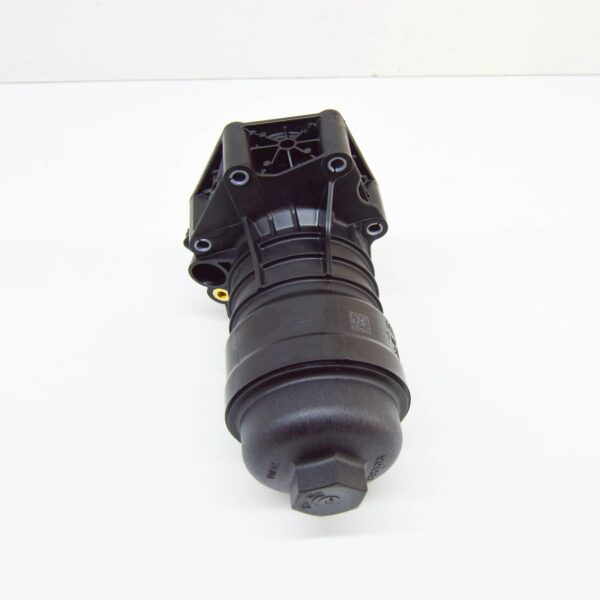 06M115401L - NEW AUDI A4 AVANT B9 ENGINE OIL FILTER HOUSING 06M115401L