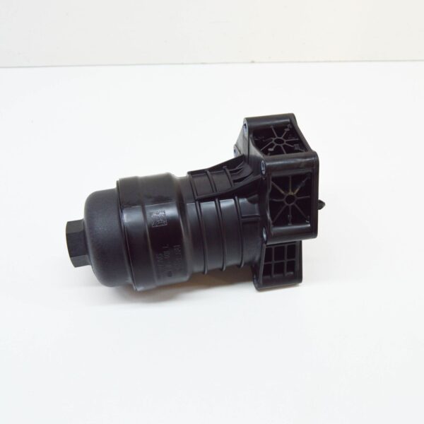 06M115401L - NEW AUDI A4 AVANT B9 ENGINE OIL FILTER HOUSING 06M115401L