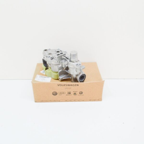 079115103S - NEW AUDI Q7 4L ENGINE OIL PUMP 079115103S ORIGINAL