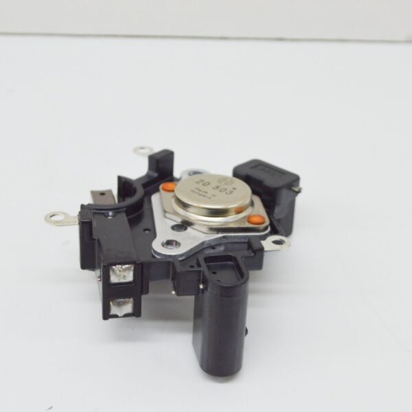 079903803A - NEW AUDI Q7 4L ALTERNATOR VOLTAGE REGULATOR 079903803A ORIGINAL