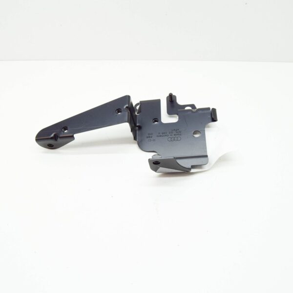 07K133239G - NEW AUDI RS3 ENGINE WATER VALVE RETAINING PLATE 07K133239G ORIGINAL