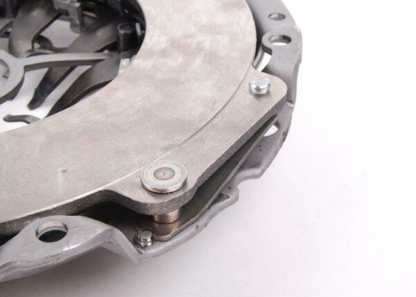 0B2141117A - NEW AUDI A4 B8 CLUTCH PRESSURE PLATE 0B2141117A