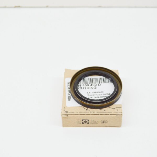 0B4409400D - NEW AUDI A4 AVANT B8 FRONT RIGHT AXLE FLANGE SEAL 0B4409400D ORIGINAL