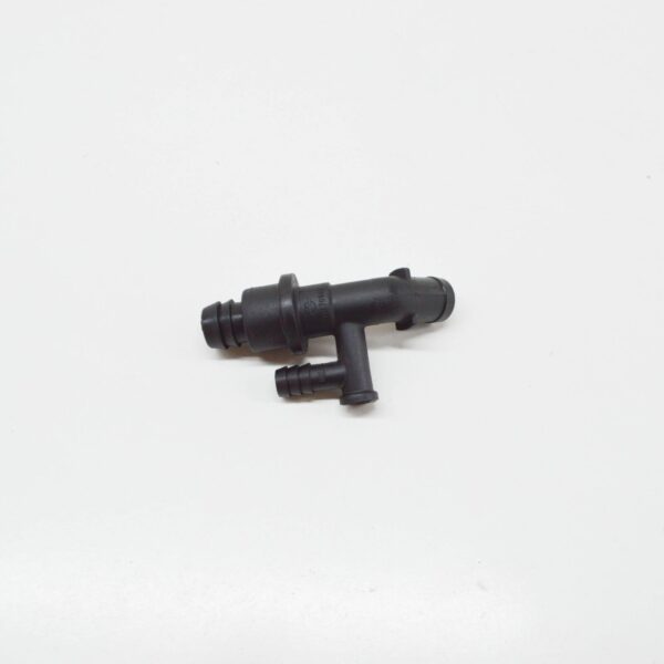 11151718713 - BMW 7 E32 Carter sniff hose connector Cyl 1-6 11151718713 new original