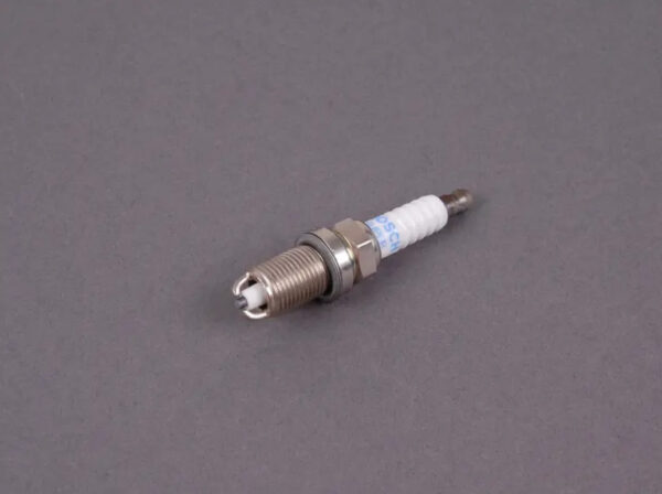 12129064617 - BMW 5 E39 Spark Plug 12129064617 9064617 ORIGINAL