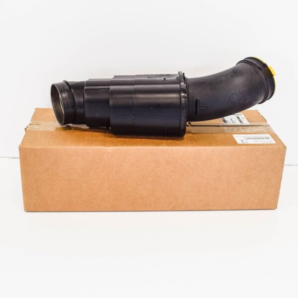13717612094 - NEW BMW 5 F10 AIR DUCT 2.0 PETROL 13717612094 ORIGINAL