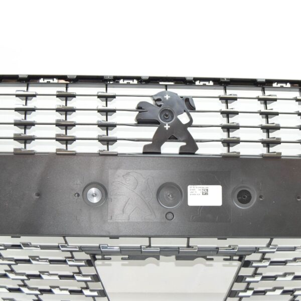 16498262VD - PEUGEOT 208 MK2 P21 Radiator Stone Guard Grille 16498262VD ORIGINAL