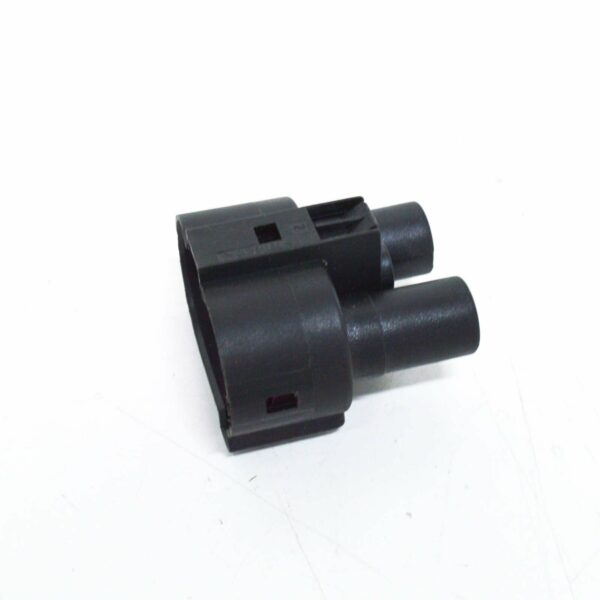 1J0906234A - NEW AUDI A6 C6 4 PIN CONTACT FLAT CONTACT HOUSING 1J0906234A ORIGINAL