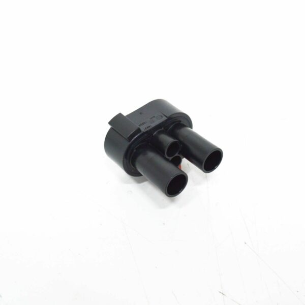 1K0906234B - NEW AUDI Q3 F3 4 PIN FLAT CONTACT HOUSING 1K0906234B ORIGINAL