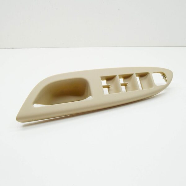1Q1867371CH67 - VW EOS Front Left Door Upper Handle Shell Trim LHD 1Q1867371CH67 ORIGINAL