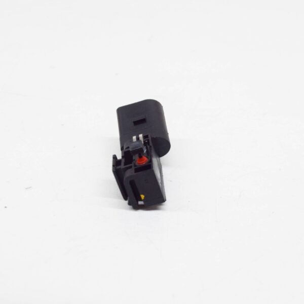 1T0962103 - Volkswagen Polo 9N Tailgate Micro Switch 1T0962103 ORIGINAL