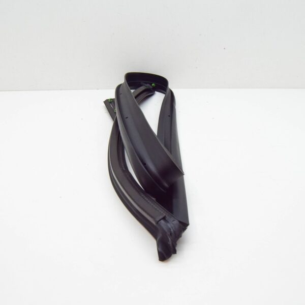 2416846 - FORD PUMA Body Rocker Panel Left Weatherstrip 2416846 ORIGINAL
