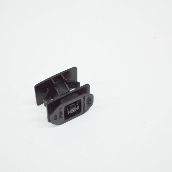 2451145 - FORD MONDEO MK5 Body Side Panel Lower Moulding Retainer 2451145 ORIGINAL