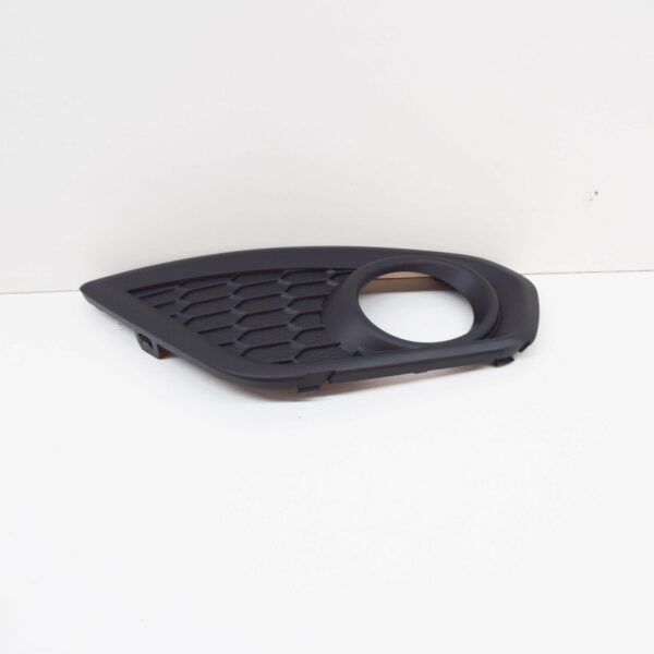 31298172 - VOLVO C30 Front Bumper Right Fog Lamp Trim 31298172 ORIGINAL