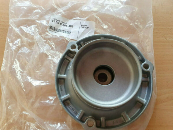 31306884485 - BMW 5 G30 Front Spring Strut Mounting Guide Support 31306884485 ORIGINAL