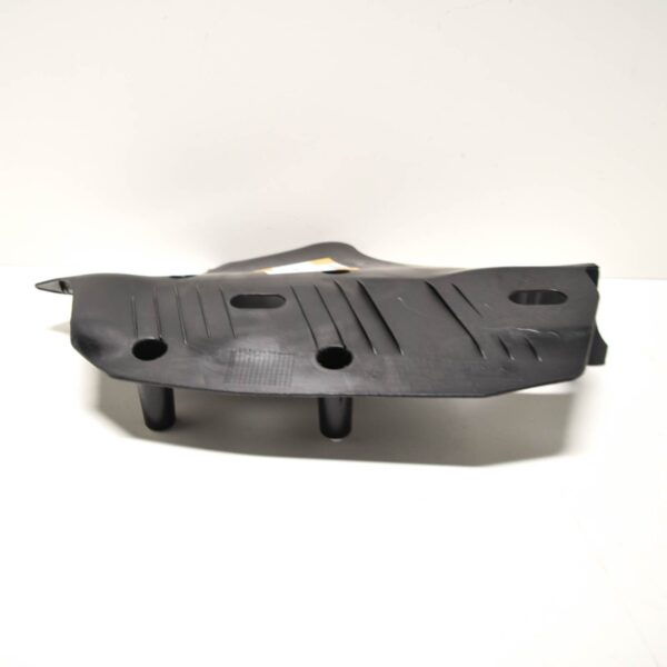 33326796138 - BMW 1 F20 ORIGINAL Rear Right Control Arm Cover Plastic 6796138 2017