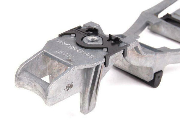 3B0837886K - AUDI TT 8N Front Right Door Lock Mounting Bar 3B0837886K ORIGINAL