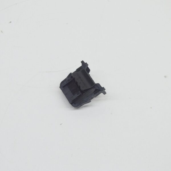 3B0972724 - NEW AUDI A1 MK1 8 PIN CONNECTOR HOUSING PLUG 3B0972724