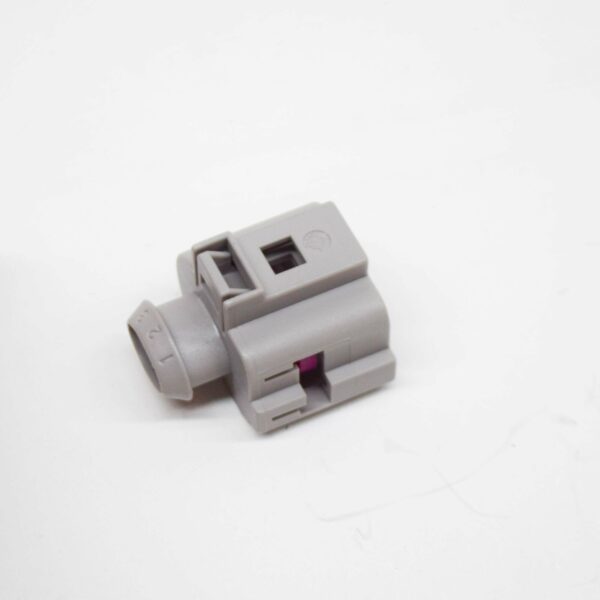 3B0973703G - NEW AUDI A3 8P FUEL PRESSURE SENSOR CONNECTOR HOUSING 3 PIN 3B0973703G