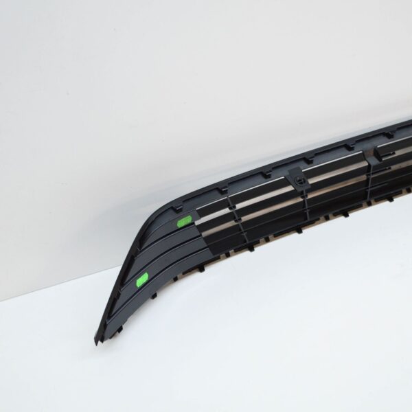 3G0853677B041 - NEW VW PASSAT B8 3G FRONT LOWER VENT GRILLE 3G0853677B 041 3G0853677B041