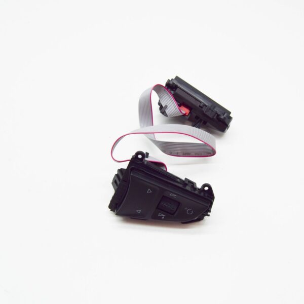 3V0919719BWHS - NEW SKODA KAROQ NU STEERING WHEEL MULTIFUNCTION BUTTONS 3V0919719BWHS ORIGINAL