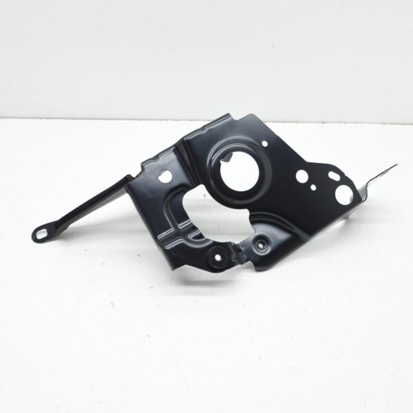 41008082032 - NEW BMW M4 COUPE G82 FRONT RIGHT FENDER HOLDER 41008082032 8082032