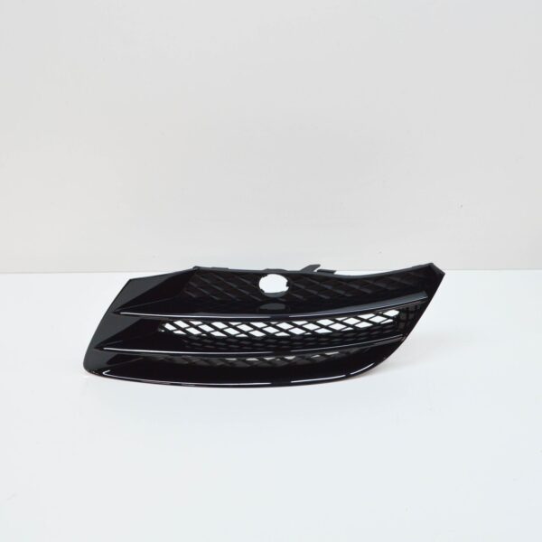 42080767901C - NEW AUDI R8 FRONT BUMPER LEFT GRILLE 42080767901C 420807679 01C 2015 ORIGINAL