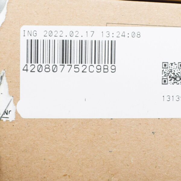 420807752C9B9 - NEW AUDI R8 42 FRONT BUMPER RIGHT END CAP 420807752C9B9 ORIGINAL