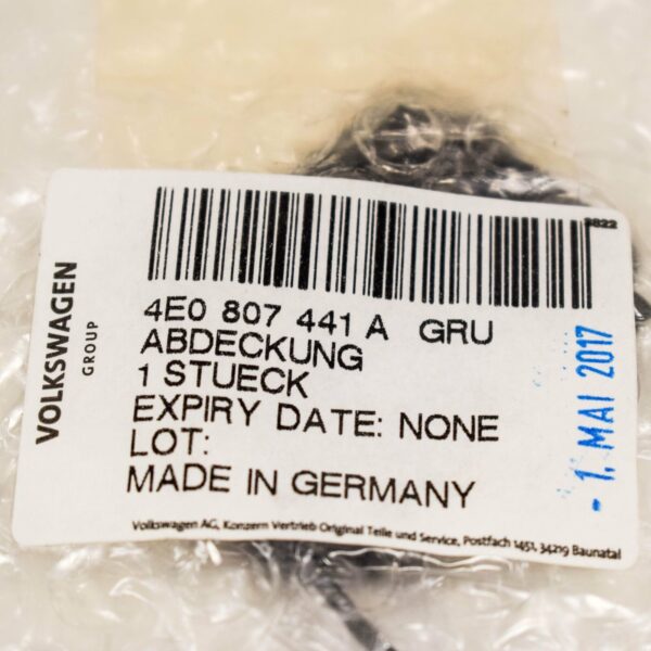 4E0807441AGRU - NEW AUDI A8 4E REAR BUMPER TOW HOOK EYE CAP COVER 4E0807441AGRU ORIGINAL