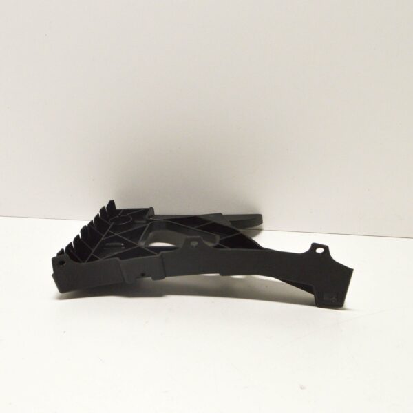 4F0807228C - NEW AUDI A6 C6 FRONT BUMPER RIGHT BRACKET 4F0807228C 2008