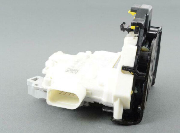 4F0839015C - NEW AUDI A6 C6 REAR LEFT DOOR LOCK WITH DOOR CONTACT SWITCH 4F0839015C ORIGINAL