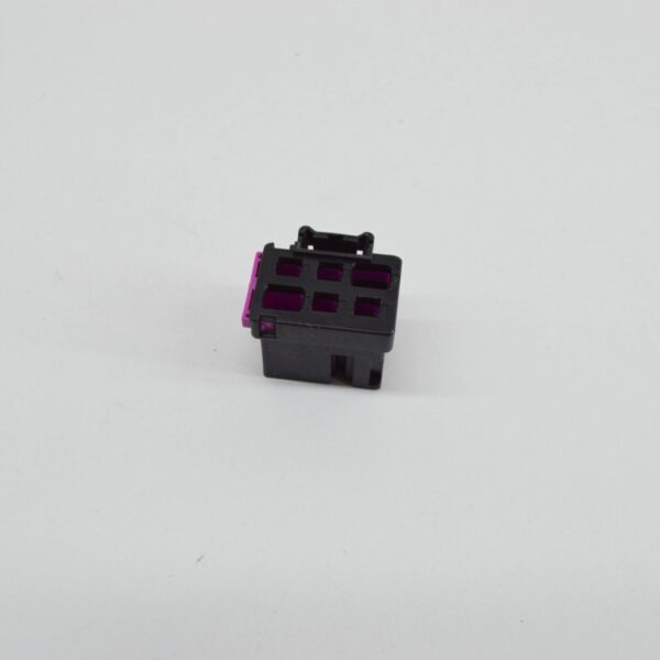 4F0937731 - NEW AUDI A1 MK1 FRONT SEAT HEATER 6-PIN FLAT CONNECTOR HOUSING 4F0937731