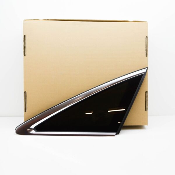 4K5845298ANVB - NEW AUDI A6 C8 REAR RIGHT TRIANGLE WINDOW SIDE 4K5845298ANVB ORIGINAL