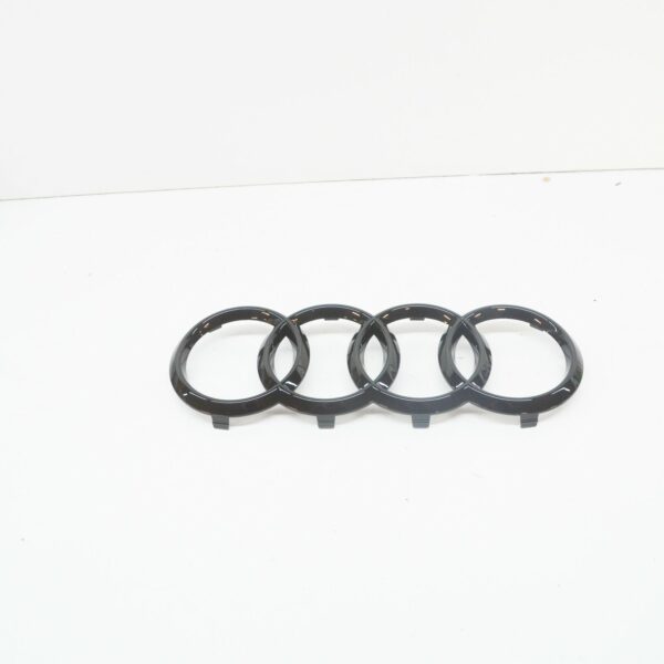 4K8853605T94 - NEW AUDI RS7 SPORTBACK 4K8 FRONT GRILLE BADGE 4K8853605T94