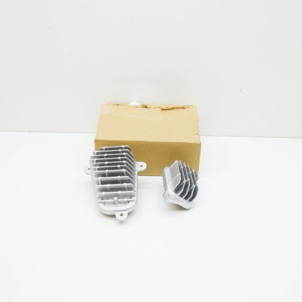 4KE998474A - NEW AUDI E-TRON S FRONT LED LIGHT CONTROL UNIT W HEAT SINK RIGHT 4KE998474A