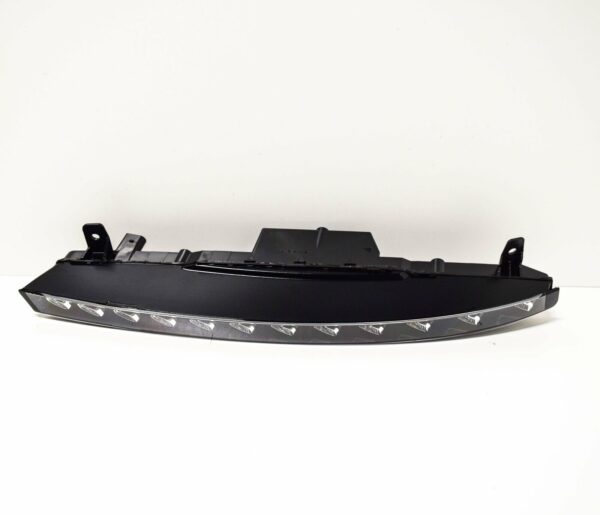 4L0953042D - NEW AUDI Q7 FRONT BUMPER RIGHT SIDE LED TURN SIGNAL BLINKER 4L0953042D