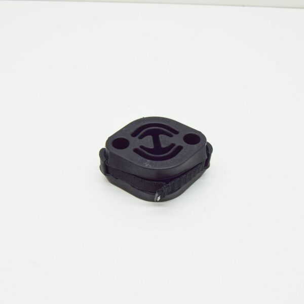 4M0253147C - NEW AUDI A4 B9 EXHAUST SILENCER BRACKET RETAINING RING 4M0253147C ORIGINAL