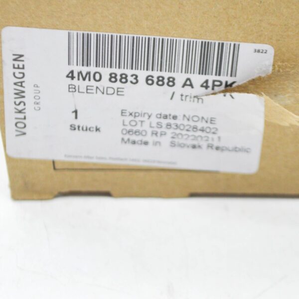 4M0883688A4PK - NEW AUDI Q7 4M REAR SEAT RAIL TRIM COVER 4M0883688A4PK ORIGINAL