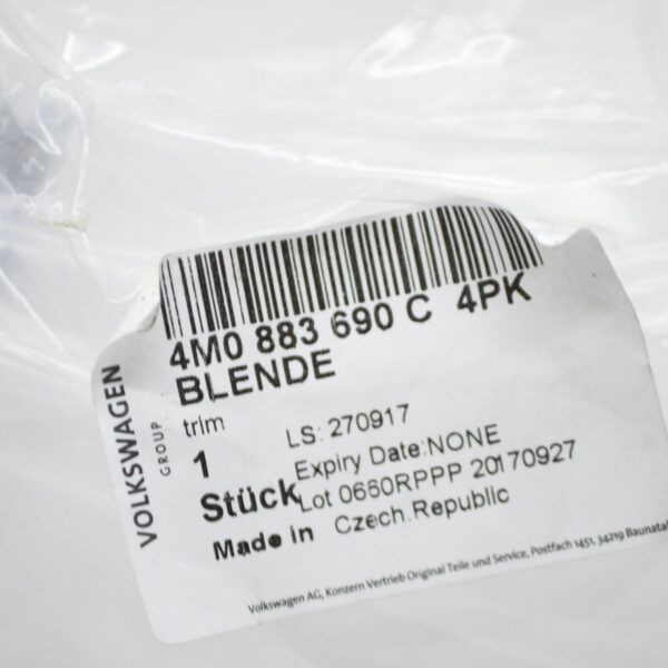 4M0883690C4PK - NEW AUDI Q7 4M REAR RIGHT SEAT FRAME INNER FRONT TRIM 4M0883690C4PK ORIGINAL