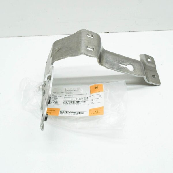 51118079932 - BMW M8 Cabrio F91 Front Right Vertical Connection Support 8079932 ORIGINAL