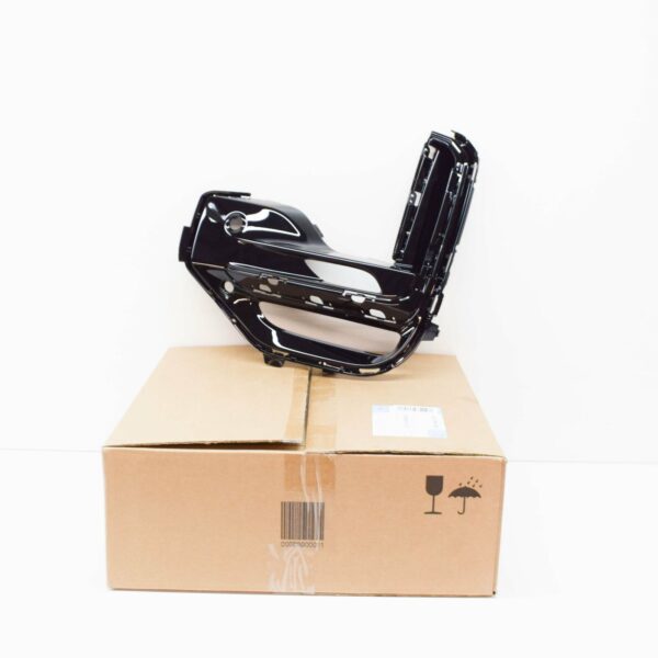 51118746240 - NEW BMW X5 G05 M FRONT RIGHT FOG LIGHT COVER 51118746240