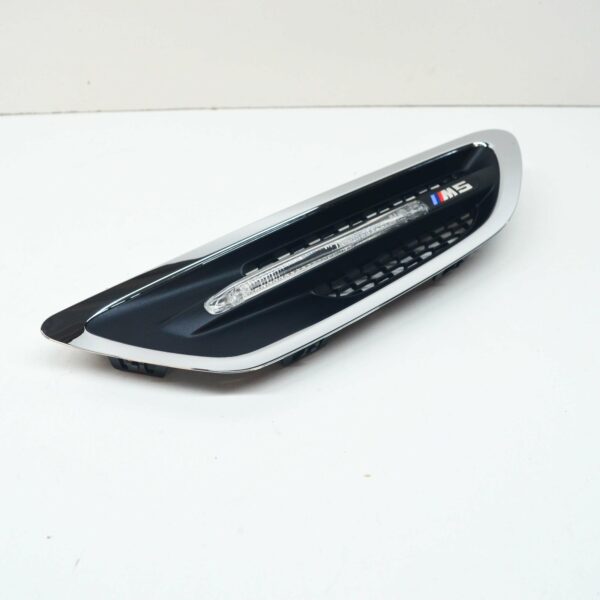 51134805798 - NEW BMW M5 F10 M FRONT RIGHT SIDE PANEL GRILLE TRIM REPEATER 51134805798 OEM